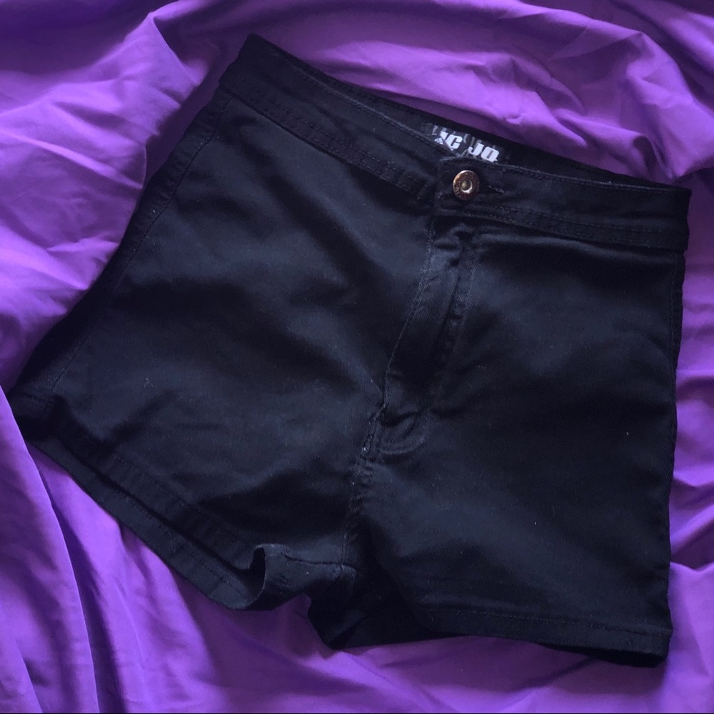 high waist SUPER stretch denim shorts
